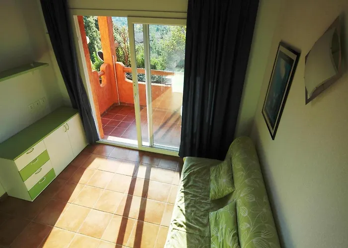 Apartmán In Pinarellu Near & Pool Zonza