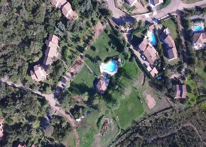 In Pinarellu Near & Pool *
